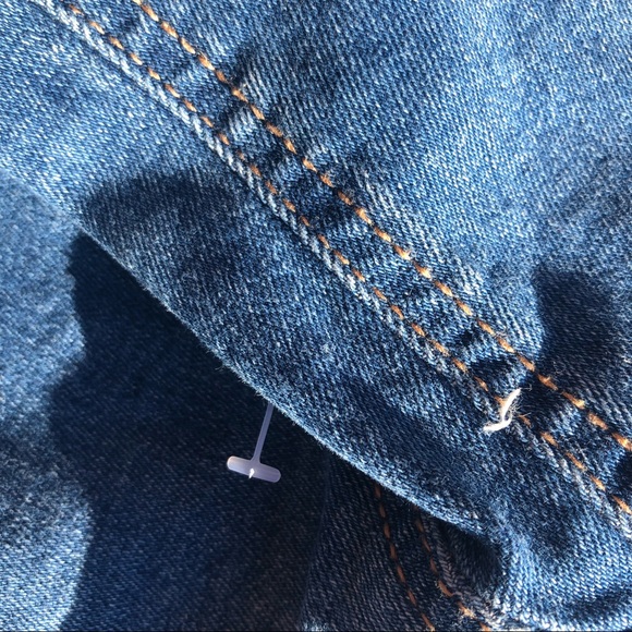 Kids denim jacket NWOT Old Navy - Picture 3 of 3